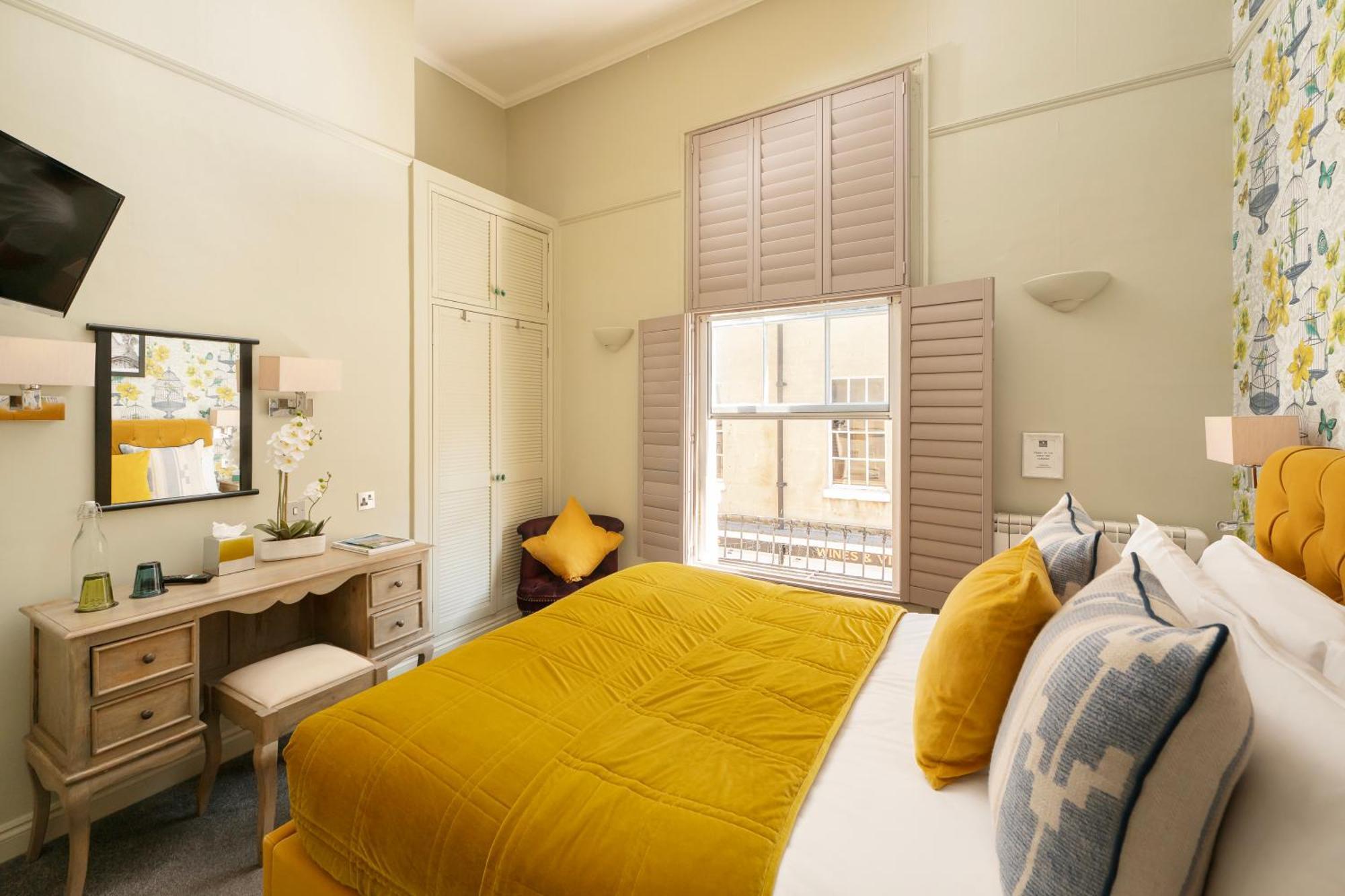 Harington's Boutique 4*