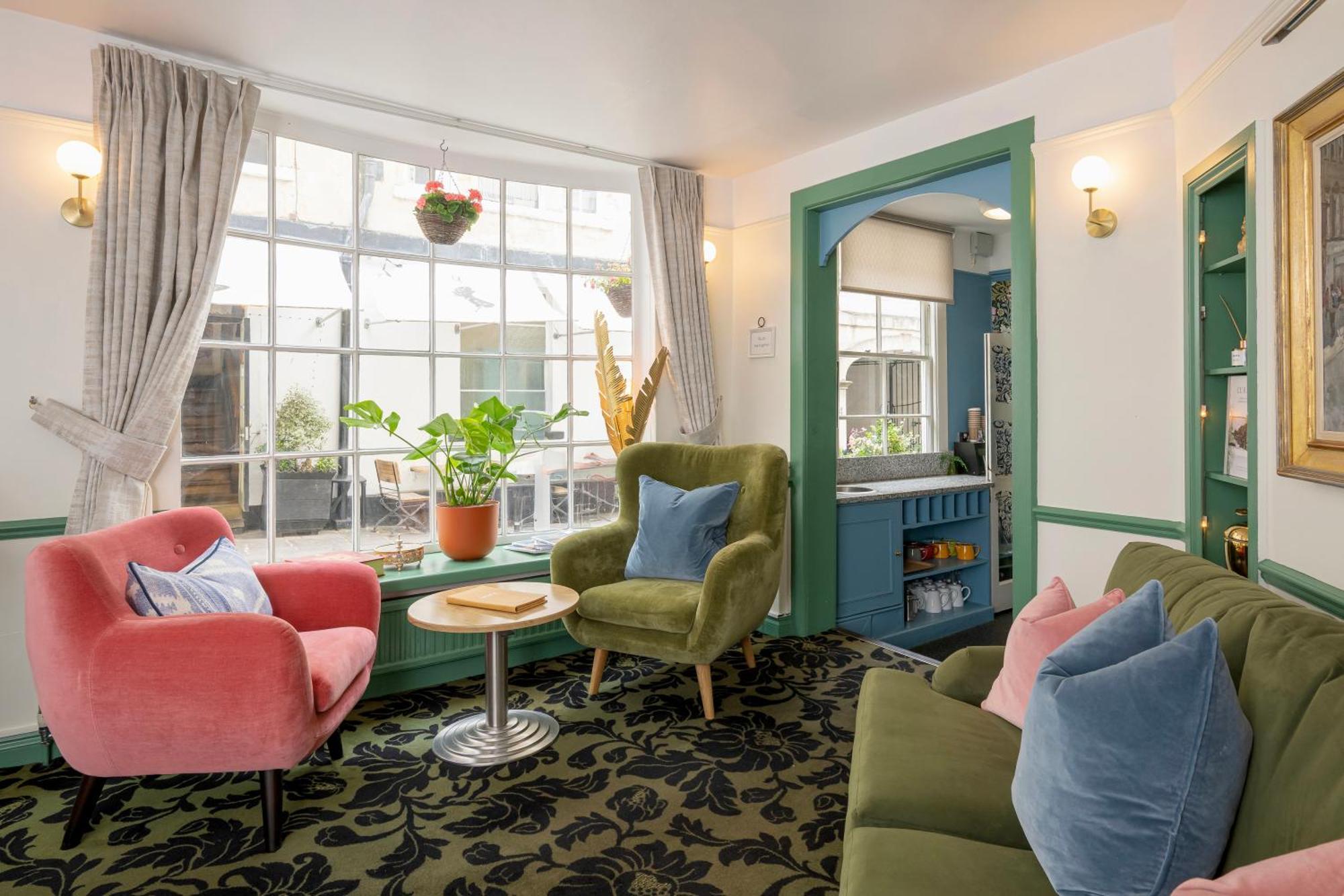 Harington's Boutique 4*